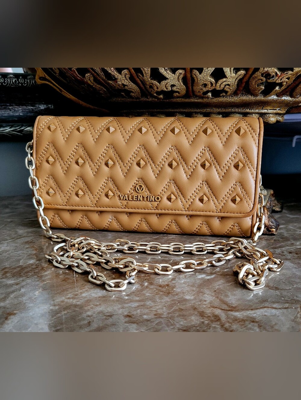 Valentino Cesare Sauvage Diamont Studd Quilted Crossbody/Gold Chain Whiskey
